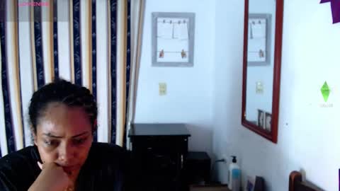 Snapshot of katherincastillo chatting on October 2025 10:42:02 PM katherin online show from October 2025 10:42:02 PM