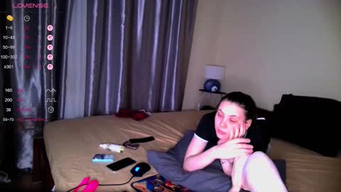 Snapshot of katherine__ross chatting on February 2026 10:43:02 PM katherine__ross online show from February 2026 10:43:02 PM