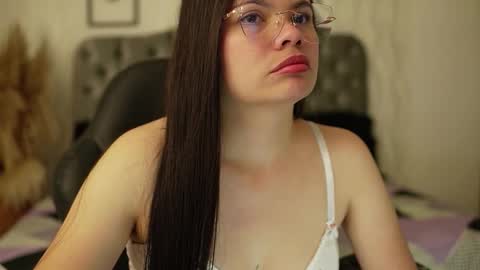 Snapshot of kathh_latorre chatting on February 2026 01:14:01 PM kathh_latorre online show from February 2026 01:14:01 PM