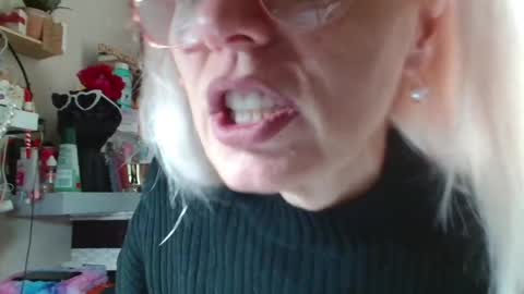 Snapshot of kathleenedwards chatting on May 2026 10:52:02 AM Kathleen online show from May 2026 10:52:02 AM