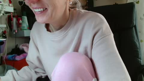 Snapshot of kathleenedwards chatting on May 2026 07:57:02 AM Kathleen online show from May 2026 07:57:02 AM