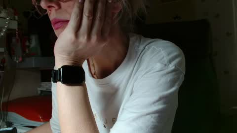 Snapshot of kathleenedwards chatting on July 2026 10:39:02 AM Kathleen online show from July 2026 10:39:02 AM