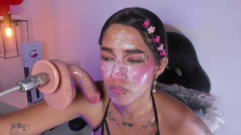 Snapshot of kathy_naughty1 chatting on February 2025 06:21:01 PM Khaty online show from February 2025 06:21:01 PM