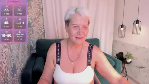 Snapshot of kathy_sunn chatting on June 2026 03:00:01 PM Kathy online show from June 2026 03:00:01 PM