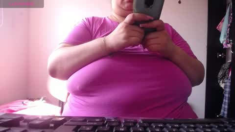 Snapshot of kathybigboobsbbw_ chatting on January 2025 02:58:02 PM kathybigboobsbbw_ online show from January 2025 02:58:02 PM