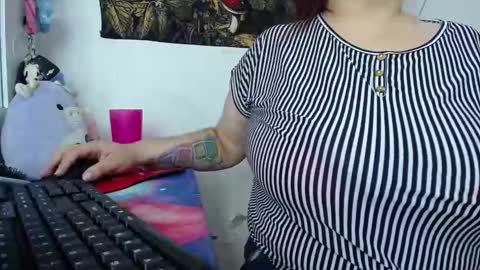 Snapshot of kathybigboobsbbw_ chatting on March 2025 10:47:01 PM kathybigboobsbbw_ online show from March 2025 10:47:01 PM