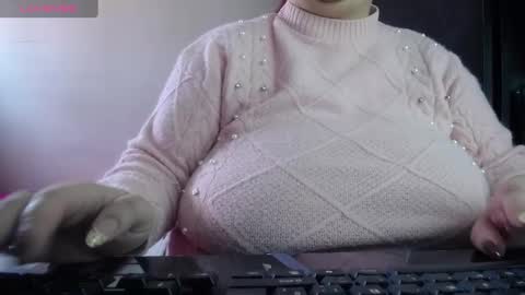 Snapshot of kathybigboobsbbw_ chatting on September 2025 07:04:02 PM kathybigboobsbbw_ online show from September 2025 07:04:02 PM