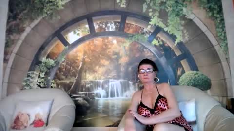 Snapshot of kathylovexxx chatting on April 2026 02:26:01 PM Kathy online show from April 2026 02:26:01 PM