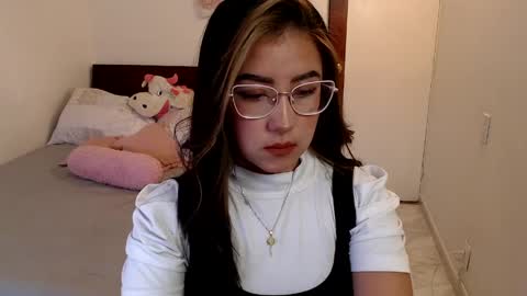 Snapshot of kathyrose_ chatting on May 2026 10:28:01 PM Kathy online show from May 2026 10:28:01 PM
