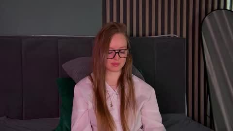 Kathy online show from October 2025 04:44:01 AM