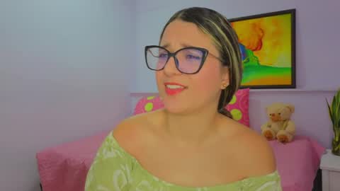 Snapshot of katia_foxx chatting on May 2026 12:13:01 PM Khaterine online show from May 2026 12:13:01 PM