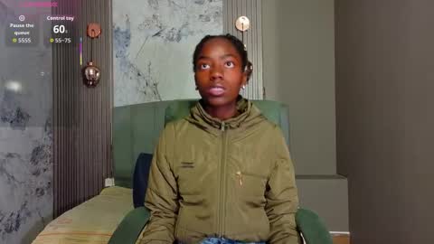 Katia online show from November 2025 11:33:02 AM