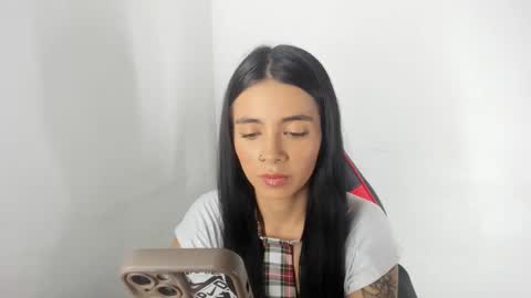 Katia online show from November 2025 09:05:02 PM