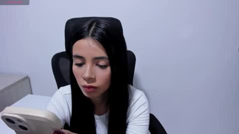 Katia online show from January 2026 04:44:01 PM