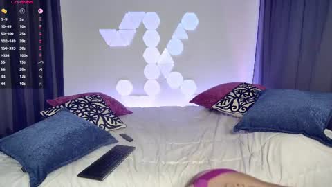 Snapshot of katie_kross_ chatting on June 2026 04:08:02 PM Katie Kross online show from June 2026 04:08:02 PM
