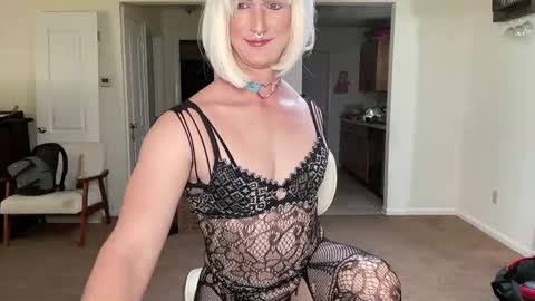 katiebabykitty online show from April 2026 01:57:02 PM