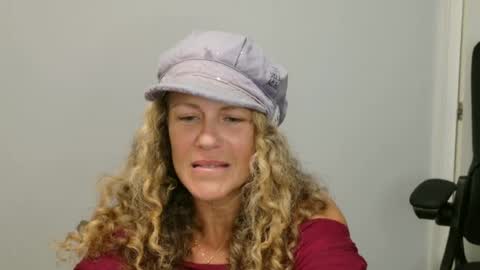 Snapshot of katiecoxxwell chatting on August 2026 05:20:01 AM Katie Coxxwell online show from August 2026 05:20:01 AM