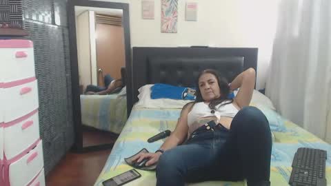 Snapshot of katiehotx chatting on February 2025 07:05:02 PM katie online show from February 2025 07:05:02 PM