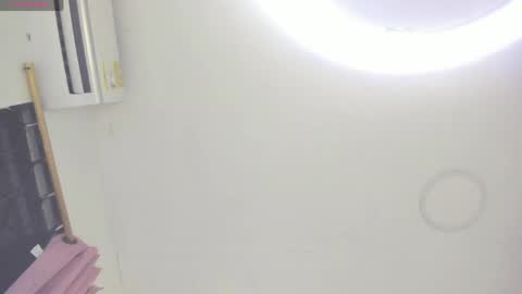 Snapshot of katitaluxury_hot chatting on May 2026 12:19:02 AM katitaluxury_hot online show from May 2026 12:19:02 AM