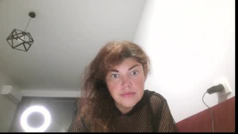 Ariana online show from October 2025 06:18:01 PM