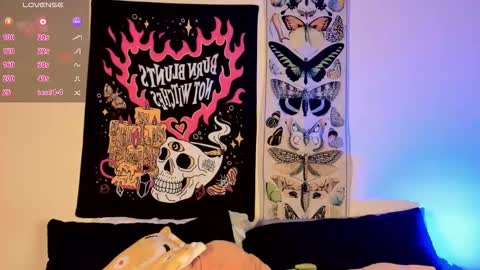 Snapshot of katrinaa_ricci chatting on November 2025 05:28:02 AM Katrina Ricci online show from November 2025 05:28:02 AM