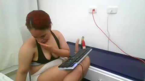 Snapshot of katticloos chatting on February 2025 07:07:01 AM katticloos online show from February 2025 07:07:01 AM