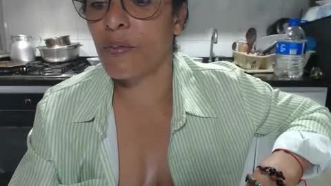 KattleyaGrey online show from December 2025 07:31:01 PM