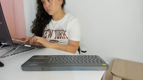 Katty online show from January 2026 08:23:01 PM