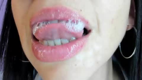 Snapshot of katty_mouth chatting on June 2026 06:32:01 PM Katty online show from June 2026 06:32:01 PM