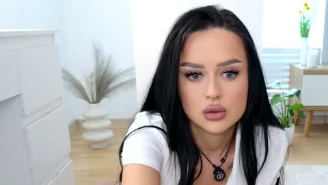 Snapshot of katty_pery chatting on May 2026 02:11:01 PM Katty Perry online show from May 2026 02:11:01 PM