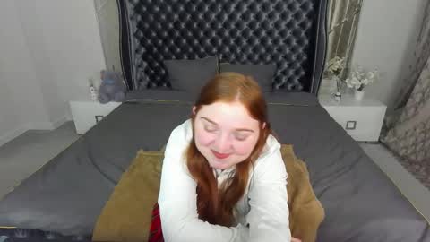 Katty online show from October 2025 05:39:02 AM