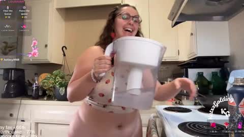 Princesse Kat  online show from September 2025 07:40:02 PM