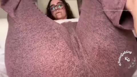 Princesse Kat  online show from April 2026 08:12:02 PM