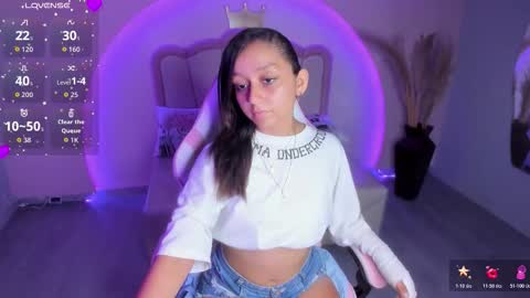 Snapshot of katy_sweet19 chatting on December 2025 06:36:01 PM Katy online show from December 2025 06:36:01 PM