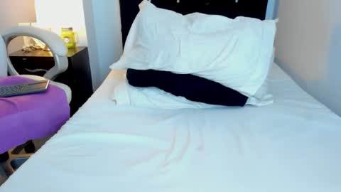 KATYAJHONSS online show from March 2026 10:37:02 PM