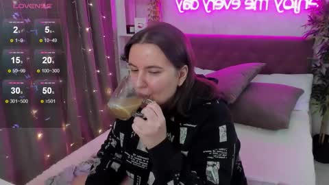 Kate online show from November 2025 04:43:02 AM