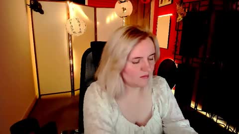 Snapshot of katybriggs chatting on June 2026 05:23:01 AM Katy online show from June 2026 05:23:01 AM