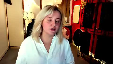 Snapshot of katybriggs chatting on June 2026 09:07:02 AM Katy online show from June 2026 09:07:02 AM