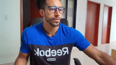 Snapshot of kaurilop chatting on January 2025 02:51:02 PM Kauri Lop online show from January 2025 02:51:02 PM