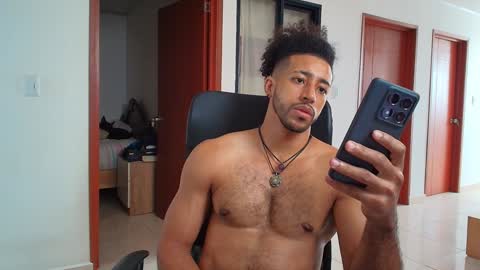 Snapshot of kaurilop chatting on January 2025 03:07:01 PM Kauri Lop online show from January 2025 03:07:01 PM