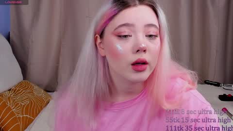 Yuki  online show from January 2025 08:42:01 AM