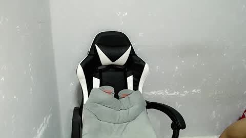 Kaye online show from November 2025 04:13:01 AM