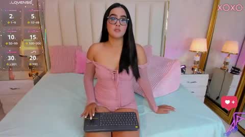 Snapshot of kayladavies_ chatting on May 2026 08:28:01 PM kayladavies_ online show from May 2026 08:28:01 PM