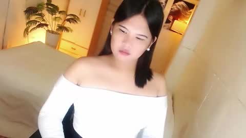 Y O U R        F U T U R E       K A Y L E E  online show from December 2025 02:06:02 AM