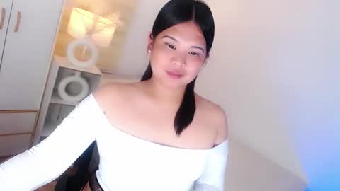 Y O U R        F U T U R E       K A Y L E E  online show from April 2026 04:08:01 PM