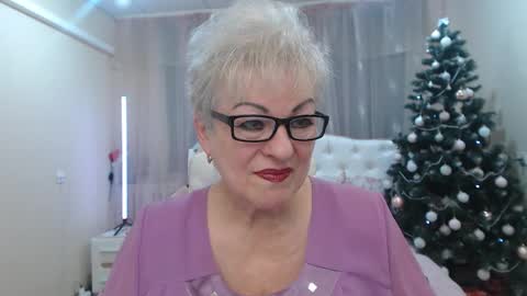 kaylesmoll online show from December 2025 08:03:02 PM