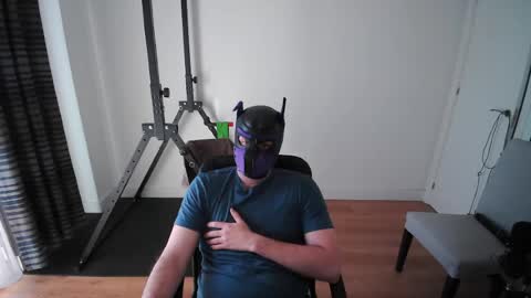 Snapshot of kaywolf89 chatting on April 2026 04:48:01 PM Neon online show from April 2026 04:48:01 PM