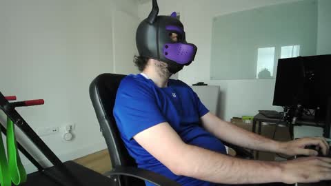 Snapshot of kaywolf89 chatting on May 2026 11:48:01 AM Neon online show from May 2026 11:48:01 AM