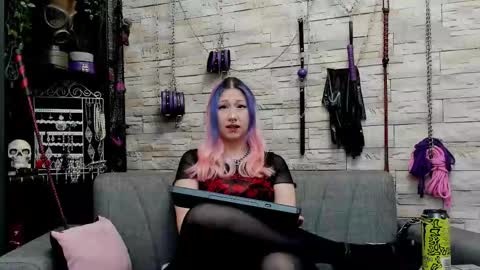 Miss Kazia online show from November 2025 03:33:02 PM