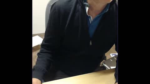 kcirt17225058 online show from October 2025 09:15:01 PM